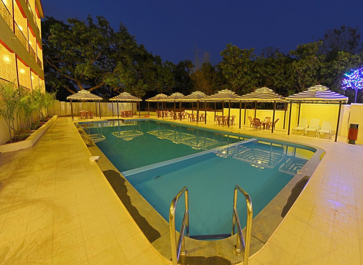 Готель Grand Goa Exotica Guirim Екстер'єр фото